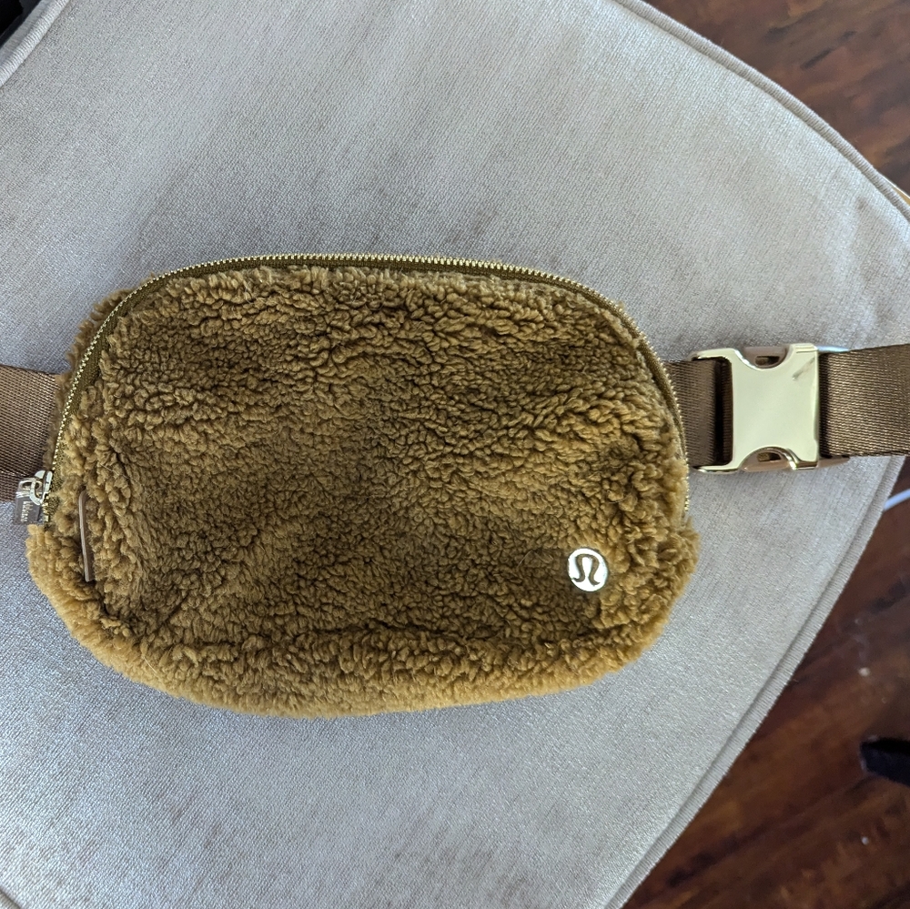 Burnt Carmel with Gold Lululemon Sherpa Belt Bag crossbody